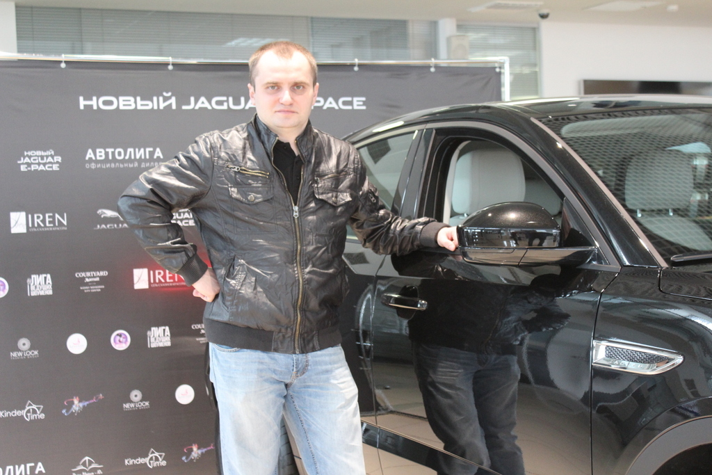 Jaguar E-Pace фото