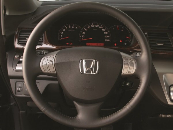 Honda FR-V фото