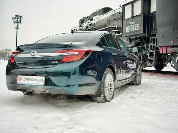 Opel Insignia фото